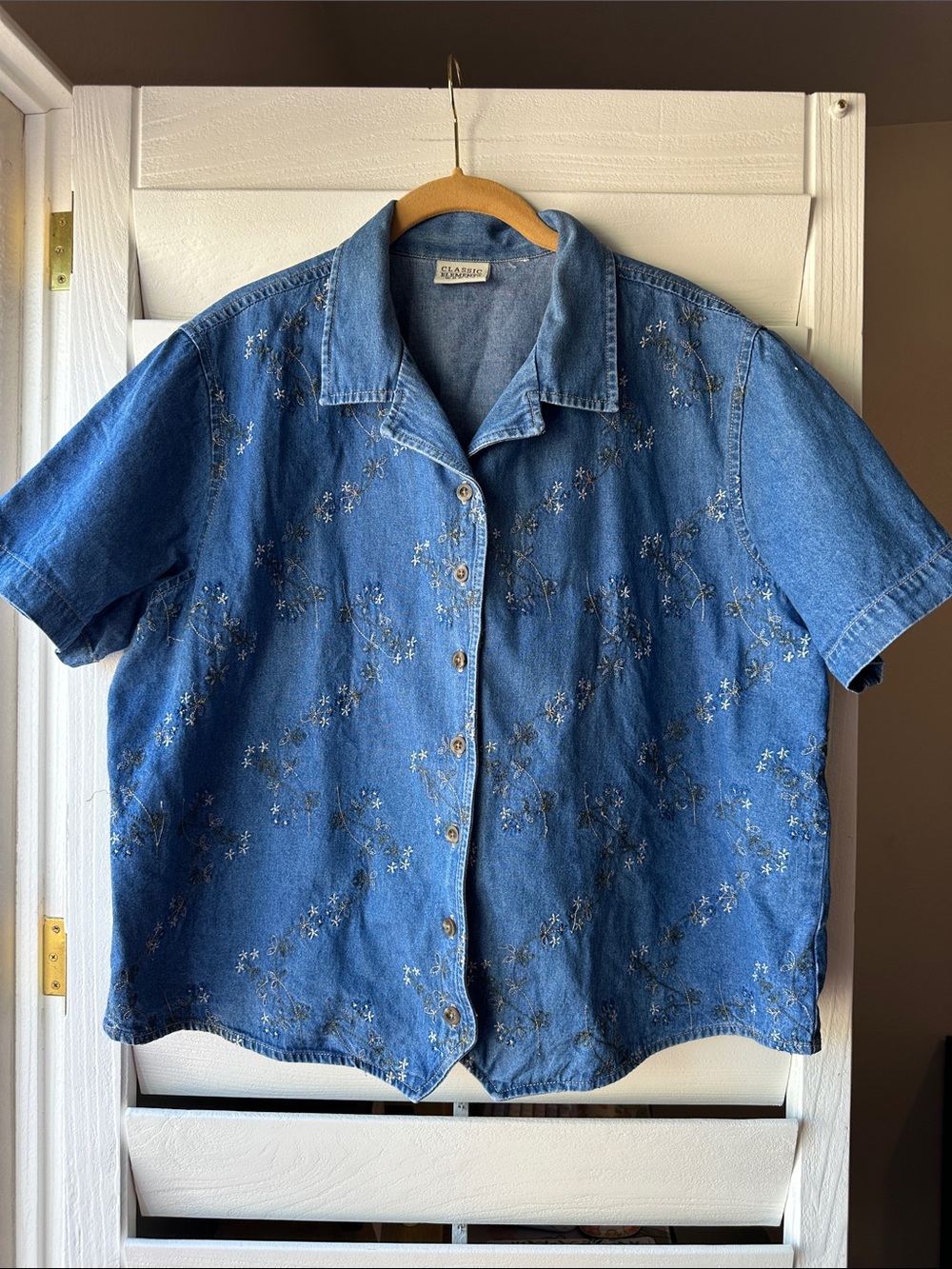 Vintage Classic Elements Woman 90s Grunge Floral Embroidery Denim Button Top